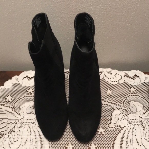 Steve Madden Sz 7 Ankle Boots Black - Picture 2 of 9